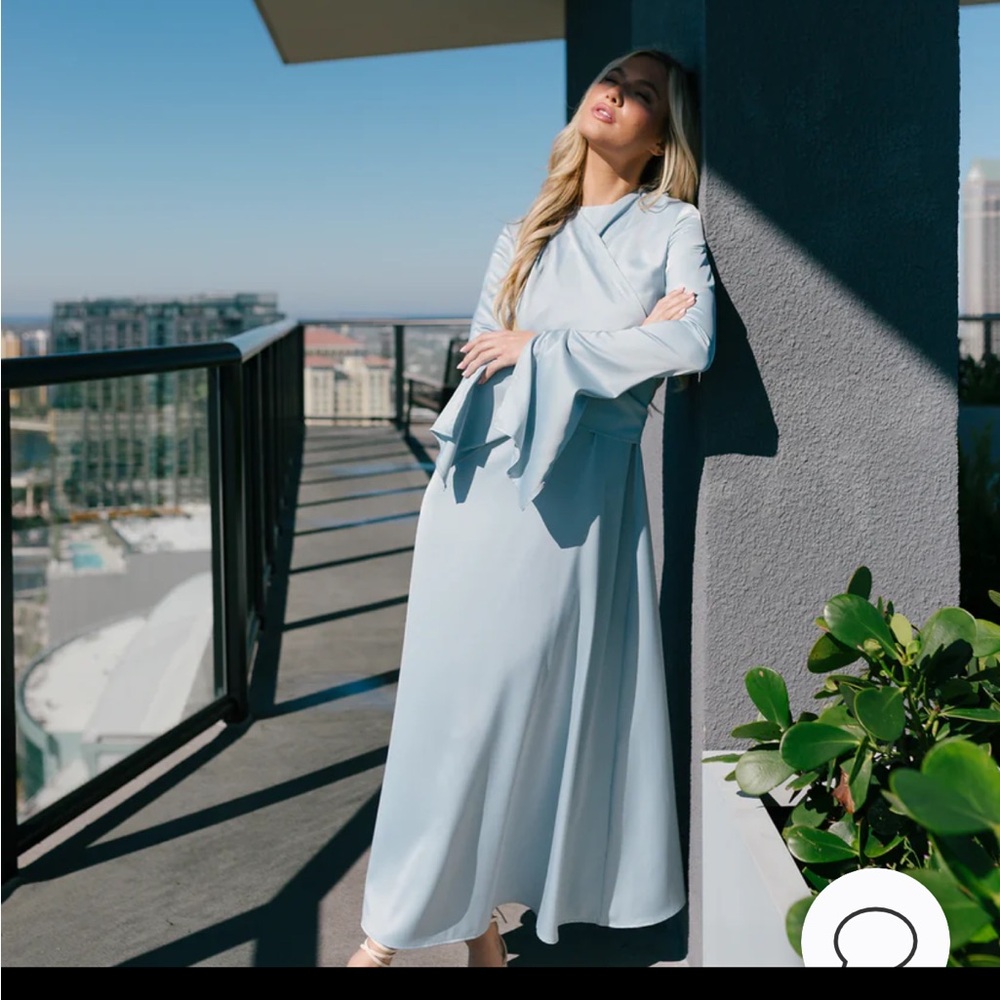 Aleeza Paris Light Blue Closed Neck Slip Dress med